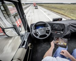 Беспилотные грузовики скоро появятся на российских дорогах, пока только на двух