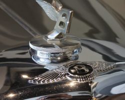 Первый серийный электромобиль Bentley будет выпущен в 2025 году